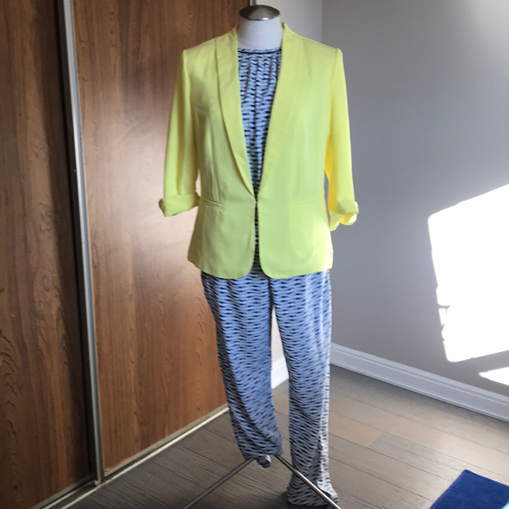 Yellow jacket